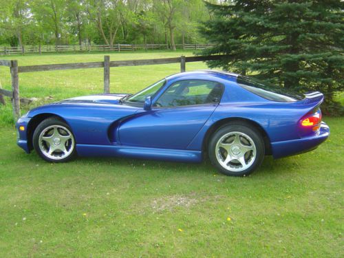 1997 dodge viper gts