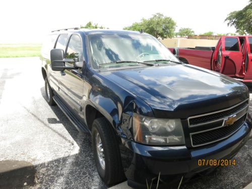 2007 Chevrolet Suburban 2500 LT Sport Utility 4-Door 6.0L, image 2
