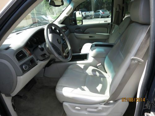 2007 Chevrolet Suburban 2500 LT Sport Utility 4-Door 6.0L, image 4