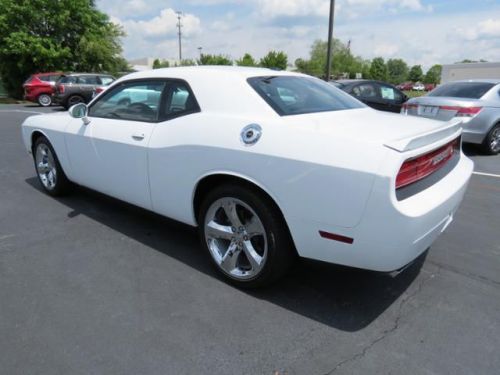 2013 dodge challenger sxt