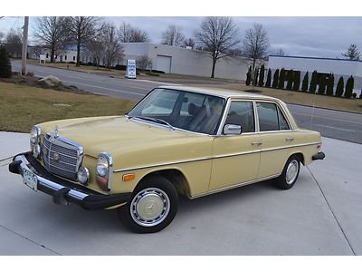 1976 meercedes benz 300d diesel , nice and clean , look low reserve