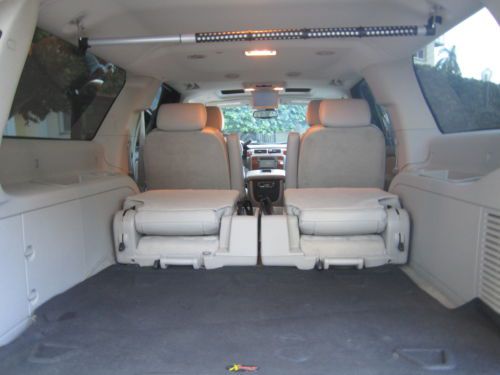 2007 Chevrolet Suburban 1500 LTZ Sport Utility 4-Door 5.3L, US $18,000.00, image 14