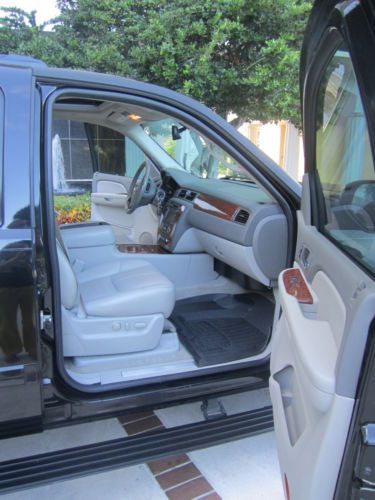 2007 Chevrolet Suburban 1500 LTZ Sport Utility 4-Door 5.3L, US $18,000.00, image 17
