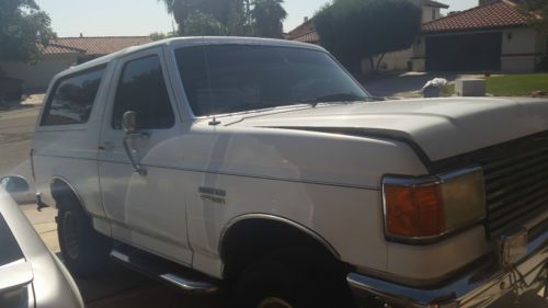 1990 ford bronco custom sport utility 2-door