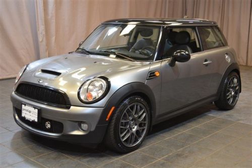 We finance!! cooper s 1.6l turbocharged, manual,low miles