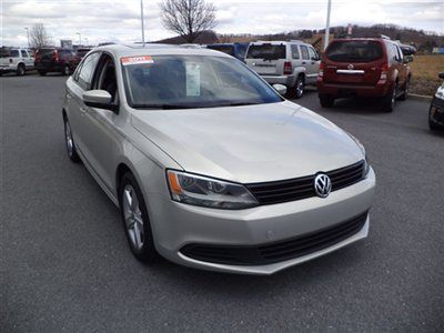 2011 jetta tdi heated seats bluetooth ipod 6 speed manual sirius sunroof 6 disc