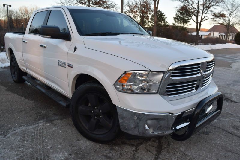 2016 dodge ram 1500 4wd  slt(big horn)-edition  half ton pickup4 door