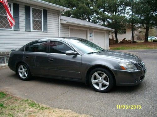 2005 nissan altima se sedan 4-door 3.5l