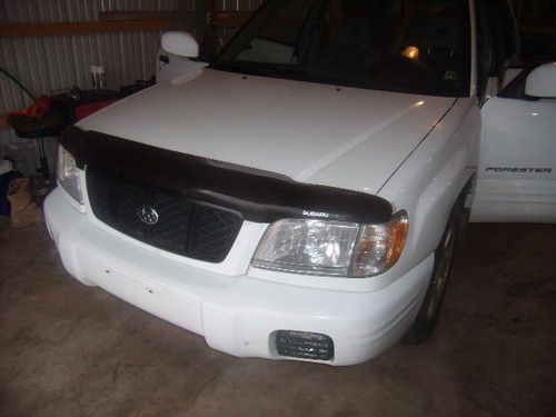 2001 subaru forester s wagon 4-door 2.5l