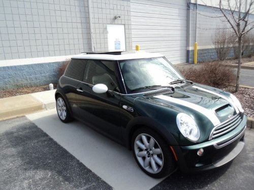 2005 mini cooper s . 6 speed, sunroof : 36k miles! one owner! no reserve!