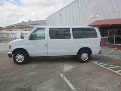2005 E-350  XLT  SUPER  DUTY  FORD (  COLLEGE VAN  ), image 3