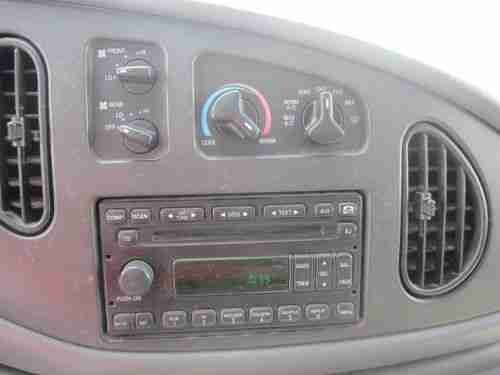 2005 E-350  XLT  SUPER  DUTY  FORD (  COLLEGE VAN  ), image 16