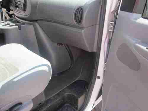 2005 E-350  XLT  SUPER  DUTY  FORD (  COLLEGE VAN  ), image 17