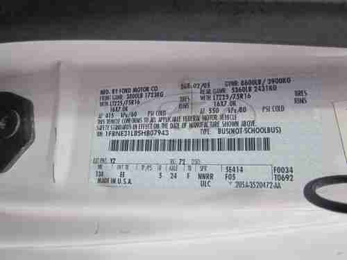 2005 E-350  XLT  SUPER  DUTY  FORD (  COLLEGE VAN  ), image 21