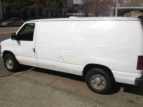 2004 Ford E-150 Base Standard Cargo Van 2-Door 4.6L, image 9