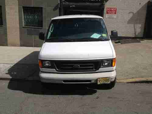 2004 Ford E-150 Base Standard Cargo Van 2-Door 4.6L, image 11
