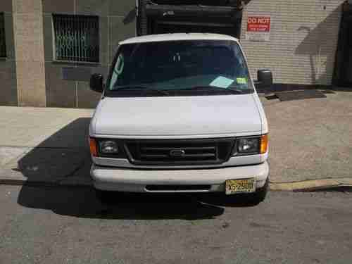 2004 Ford E-150 Base Standard Cargo Van 2-Door 4.6L, image 12