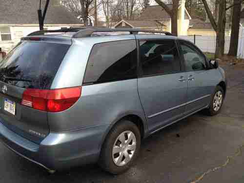2005 Toyota Sienna CE Mini Passenger Van 5-Door 3.3L, image 5