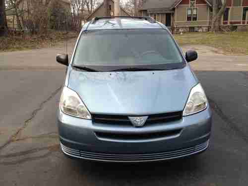 2005 Toyota Sienna CE Mini Passenger Van 5-Door 3.3L, image 7