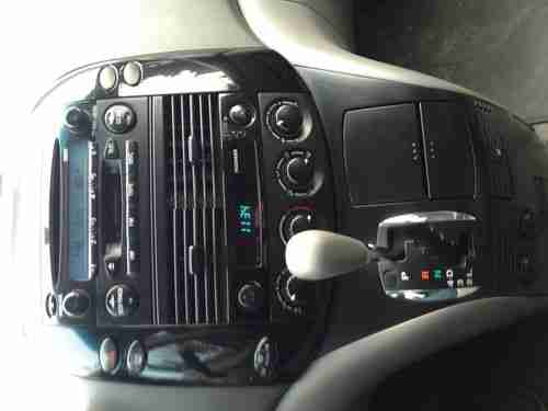 2005 Toyota Sienna CE Mini Passenger Van 5-Door 3.3L, image 9