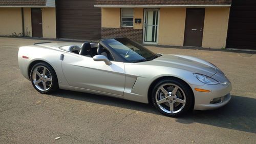 2008 chevrolet corvette base convertible 2-door 6.2l