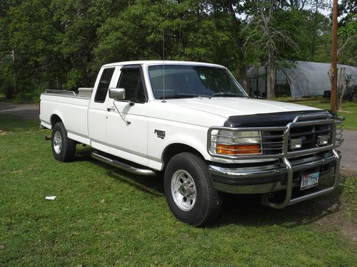 1997 ford f250 ext cab power stroke diesel. low miles,
