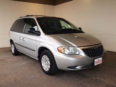 2001 chrysler voyager lx clean minivan great transportation