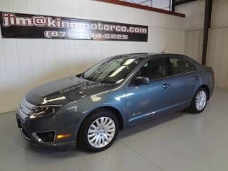 1owner, nonsmoker, hybrid, power seats, bluetooth, perfect carfax!