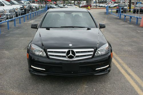 Mercedes-benz c300 sport sedan 4-door 3.0l  sunroof, 28k, black on black