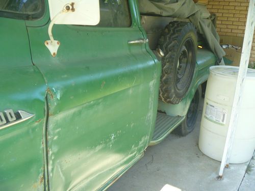 Chevrolet 3600 Pickup Trick 3/4 ton, image 3