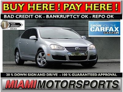 We finance '08 volkswagen low miles abs sunroof am/fm/cd/mp3 a/c alloy wheel