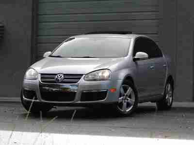 WE FINANCE '08 VolksWagen Low Miles ABS Sunroof AM/FM/CD/MP3 A/C Alloy Wheel, image 3