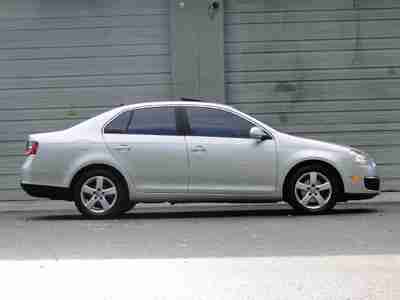 WE FINANCE '08 VolksWagen Low Miles ABS Sunroof AM/FM/CD/MP3 A/C Alloy Wheel, image 8