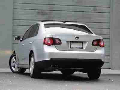 WE FINANCE '08 VolksWagen Low Miles ABS Sunroof AM/FM/CD/MP3 A/C Alloy Wheel, image 10