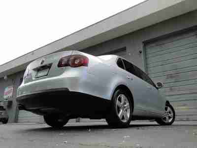 WE FINANCE '08 VolksWagen Low Miles ABS Sunroof AM/FM/CD/MP3 A/C Alloy Wheel, image 14