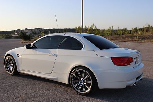 **super clean** 2011 bmw m3 convertible/auto/nav/tech/19in wheels/low miles/2 dr