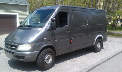 2004 dodge sprinter 2500 base standard cargo van 3-door 2.7l