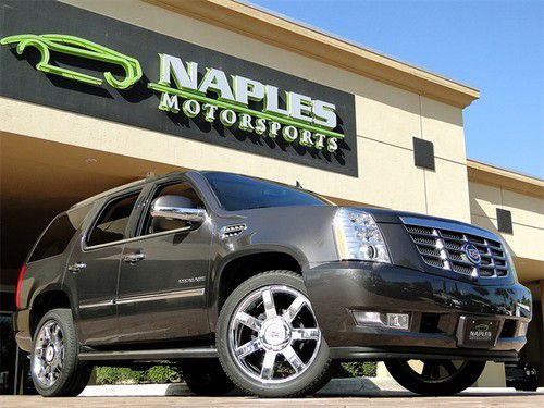 2010 cadillac escalade all wheel drive 22's nav 1 owner 30k miles!