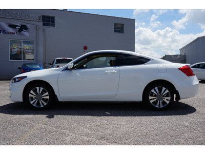 EX Coupe 2.4L Beverage Holder (s) Anti-Lock Braking System (ABS) Power Outlet(s), image 4