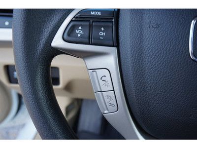 EX Coupe 2.4L Beverage Holder (s) Anti-Lock Braking System (ABS) Power Outlet(s), image 16