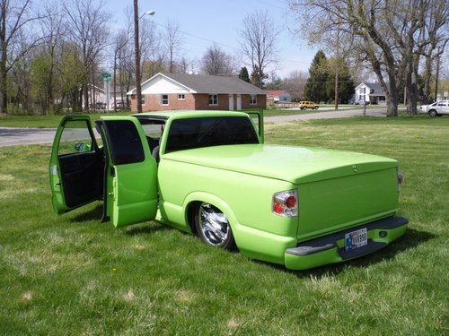 2001 gmc sonoma sl extended cab  custom  "lowrider"