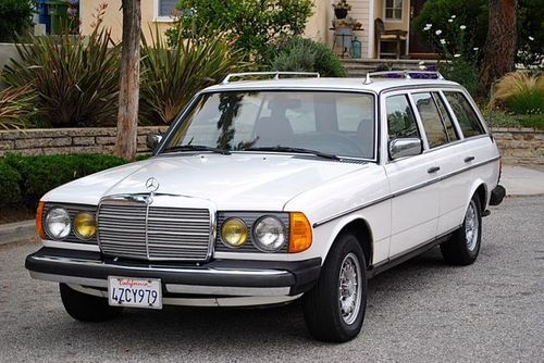 1982 mercedes 300td turbo diesel wagon ca car w. only 152k miles great condition
