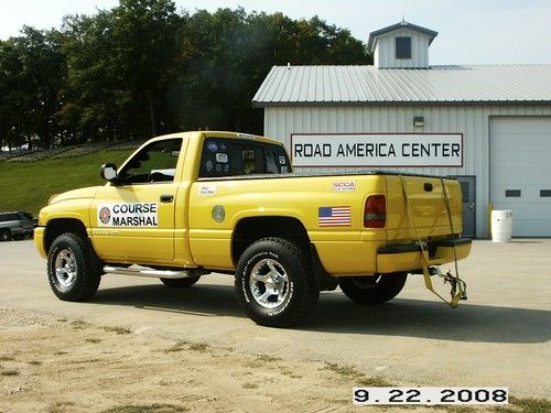 1999 dodge ram 1500 sport 5.2l  short bed mint pickup 27,000 miles.