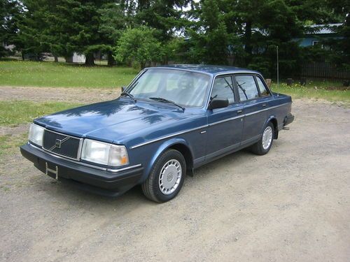 1992 volvo 240 gl.  completely renovated.  great condition.