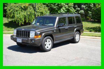 2006 jeep commander loaded leather &amp; 3rd row one owner rare multiple sunroofs