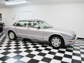 2001 jaguar xj8 silver over biscuit sarasota florida carfax perfect