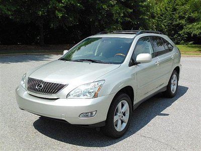 Navigation, bluetooth, rear camera, leather, power moonroof, heated seats