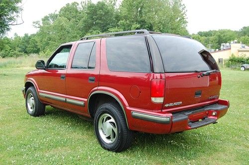 NO RESERVE VERY CLEAN 1998 Chevrolet Blazer LS 4 door, 4.3 V6, 15