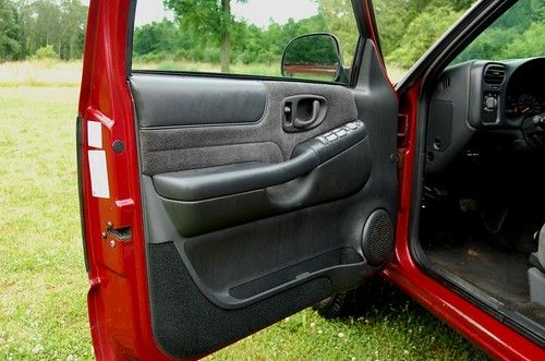 NO RESERVE VERY CLEAN 1998 Chevrolet Blazer LS 4 door, 4.3 V6, 15