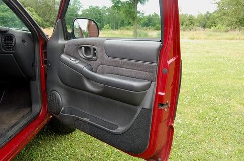 NO RESERVE VERY CLEAN 1998 Chevrolet Blazer LS 4 door, 4.3 V6, 15